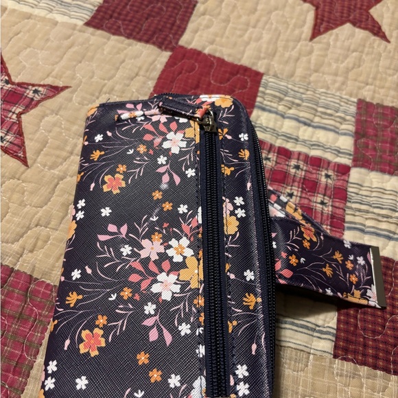 Wallet - Picture 2 of 4